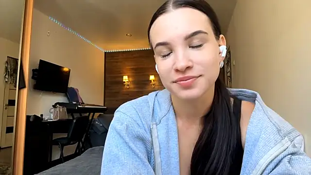 Tonnievi online show from 13, 10, 2025
