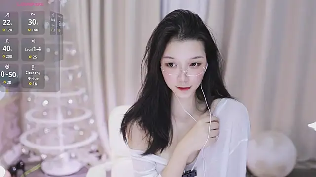 Snapshot of Chichi-chichi-1111 chatting on 16, 10, 2025 Chichi-chichi-1111 online show from 16, 10, 2025