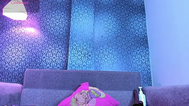 Snapshot of scarleth_blonde69 chatting on 30, 11, 2025 scarleth blonde69 online show from 30, 11, 2025