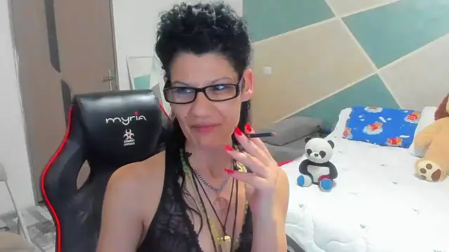 SweetSin40 online show from 13, 4, 2026