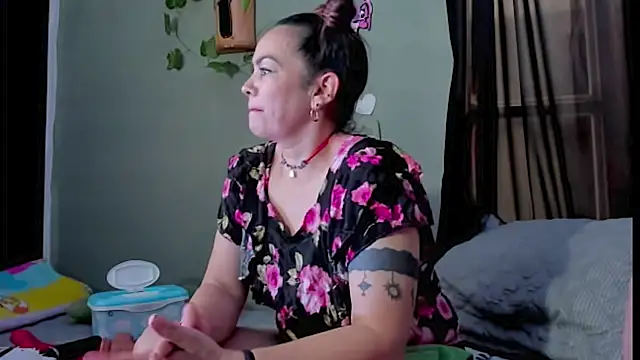 Sharlott smith online show from 1, 11, 2025