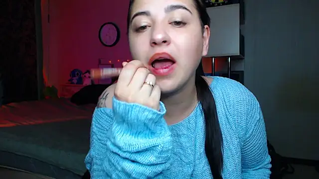 Snapshot of OliviaHeart chatting on 14, 10, 2025 OliviaHeart online show from 14, 10, 2025