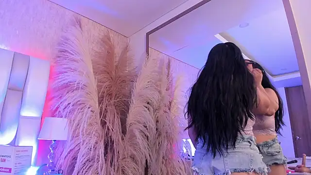 Ari lynn  online show from 14, 4, 2026