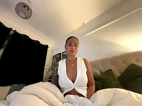 Snapshot of sexygoddessjessy chatting on 11, 11, 2025 sexygoddessjessy online show from 11, 11, 2025