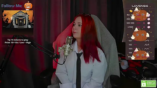 ChloeLewisss online show from 13, 10, 2025