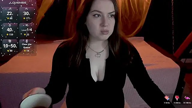 AliceOfWondersS online show from 29, 10, 2025