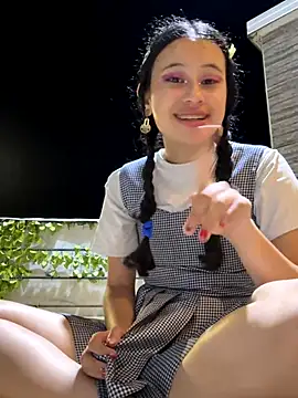 l0lita sweet online show from 4, 12, 2025