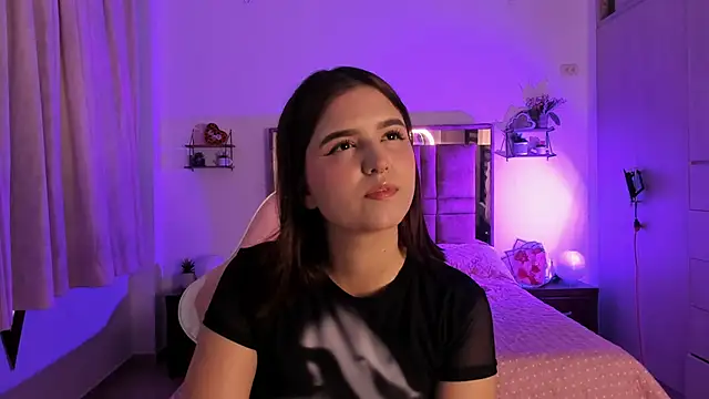 MIACUTEE  online show from 5, 1, 2026