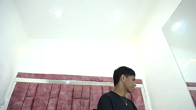 Mick storm online show from 6, 4, 2026