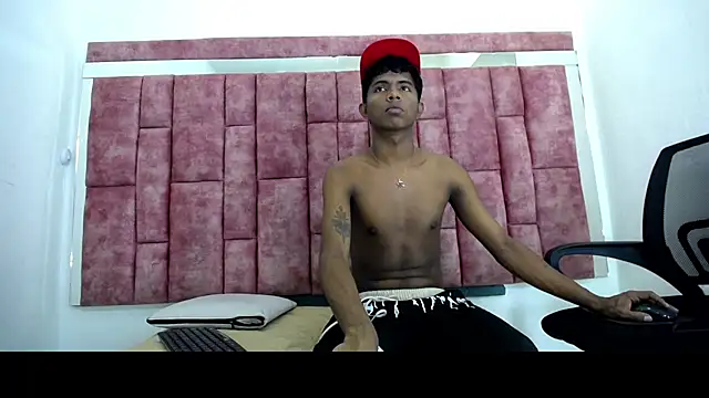 Mick storm online show from 22, 4, 2026