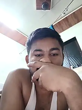 GlossyDare1823 online show from 6, 11, 2025