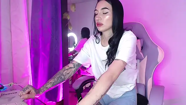 Candy leilaa3 online show from 18, 12, 2025