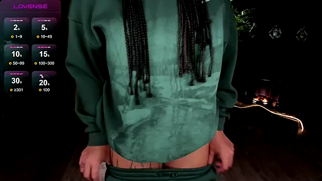 Aisha Goldstein online show from 12, 11, 2025