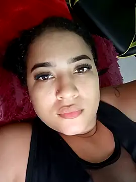 Snapshot of Samiraxxx24 chatting on 22, 10, 2025 Samiraxxx24 online show from 22, 10, 2025