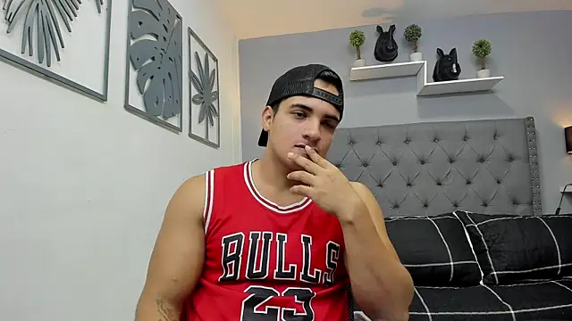 violeta and maxx online show from 3, 11, 2025