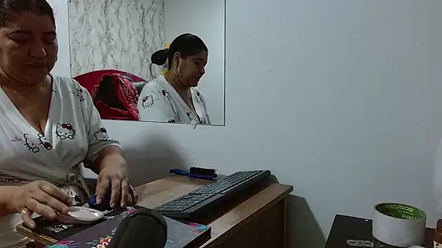  Danna Milf  online show from 27, 11, 2025