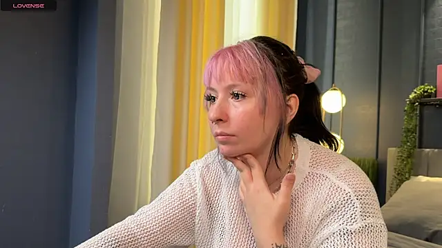 Snapshot of PeggyMcDean chatting on 14, 10, 2025 PeggyMcDean online show from 14, 10, 2025