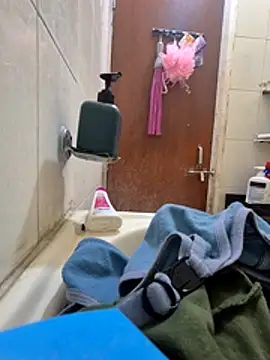 crawlerdrill online show from 11, 2, 2026