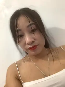 Snapshot of Linh_sexyy chatting on 12, 11, 2025 Linh sexyy online show from 12, 11, 2025