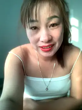 Snapshot of Linh_sexyy chatting on 2, 12, 2025 Linh sexyy online show from 2, 12, 2025