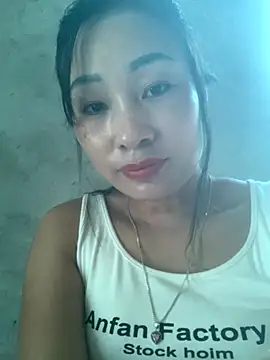 Snapshot of Linh_sexyy chatting on 17, 10, 2025 Linh sexyy online show from 17, 10, 2025