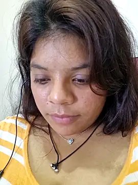 Snapshot of kajal77715 chatting on 13, 10, 2025 kajal77715 online show from 13, 10, 2025