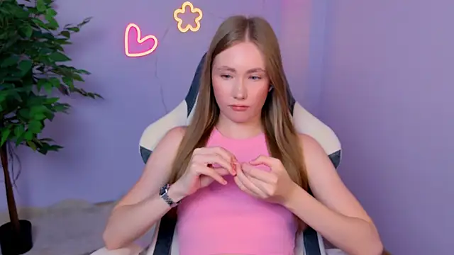 EllyColins online show from 5, 7, 2026