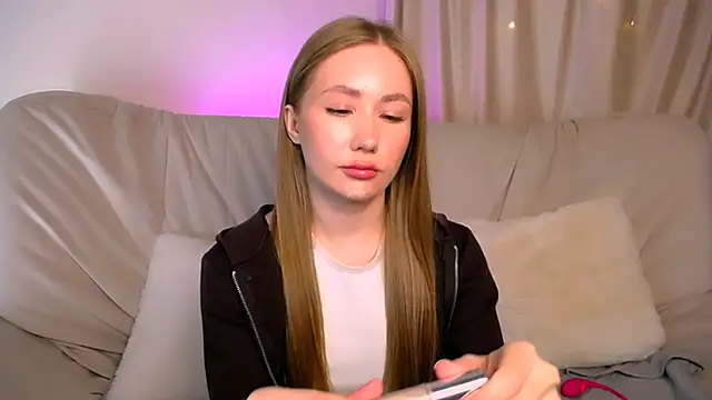 EllyColins online show from 26, 5, 2026