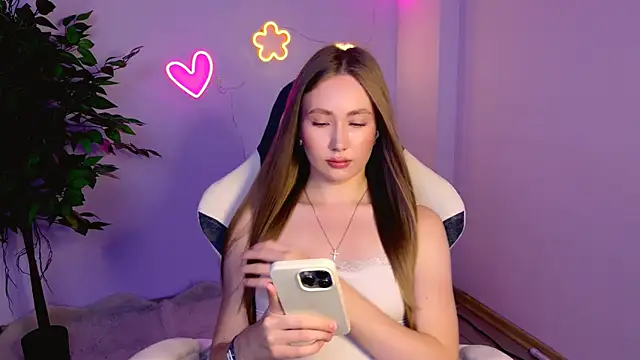EllyColins online show from 8, 7, 2026