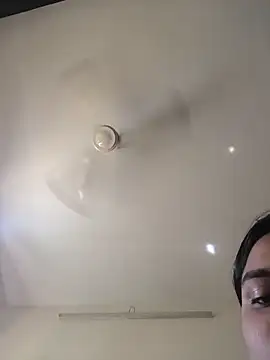 Snapshot of radhika4445 chatting on 16, 3, 2026 radhika4445 online show from 16, 3, 2026