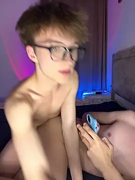 TwinksNextDoor online show from 11, 4, 2026