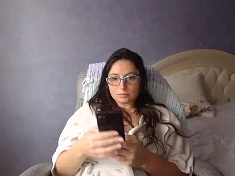 LuckyLisa23 online show from 18, 12, 2025