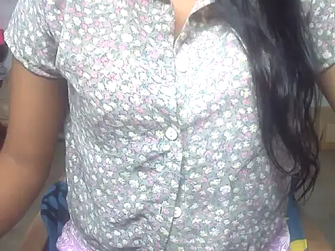 Snapshot of shalu_02 chatting on 14, 10, 2025 shalu 02 online show from 14, 10, 2025