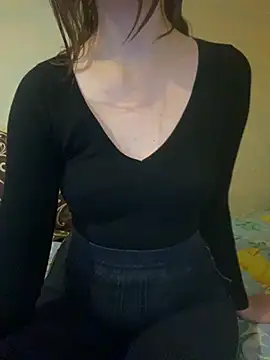 Snapshot of KittieCreme chatting on 31, 10, 2025 KittieCreme online show from 31, 10, 2025