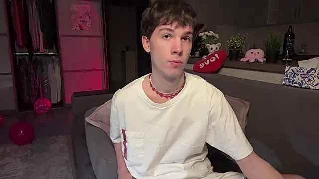 Jeremy1Scott online show from 2, 12, 2025