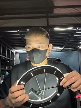 Han Wolf 830 online show from 26, 4, 2026