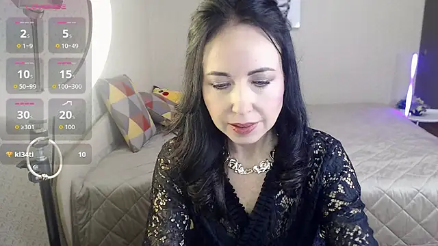 beautiful moon3 online show from 13, 4, 2026