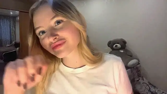 VictoriaMystery online show from 15, 10, 2025