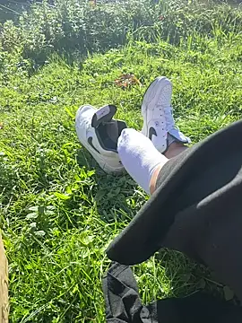 kevetvivi online show from 17, 10, 2025