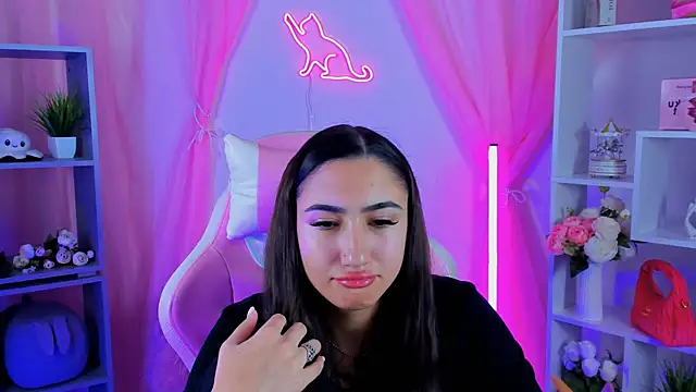 Snapshot of RebeckaThornton chatting on 29, 10, 2025 RebeckaThornton online show from 29, 10, 2025