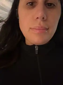 Snapshot of mamimamacitaaa chatting on 28, 10, 2025 mamimamacitaaa online show from 28, 10, 2025