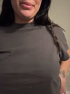 Snapshot of mamimamacitaaa chatting on 16, 10, 2025 mamimamacitaaa online show from 16, 10, 2025