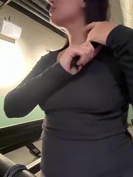 Snapshot of mamimamacitaaa chatting on 24, 10, 2025 mamimamacitaaa online show from 24, 10, 2025