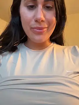 Snapshot of mamimamacitaaa chatting on 13, 10, 2025 mamimamacitaaa online show from 13, 10, 2025