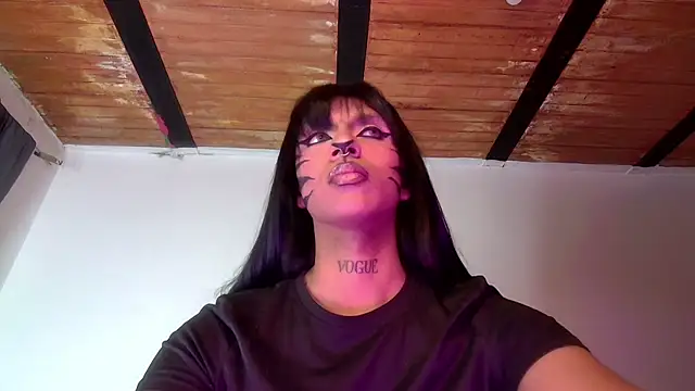 Trix ebony online show from 16, 10, 2025