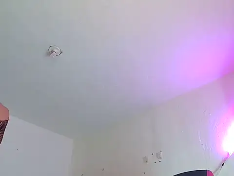 Trix ebony online show from 7, 4, 2026