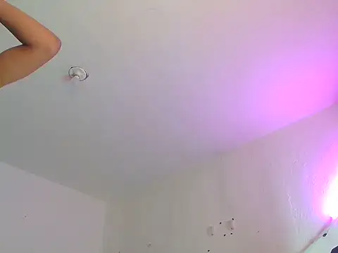 Trix ebony online show from 11, 3, 2026