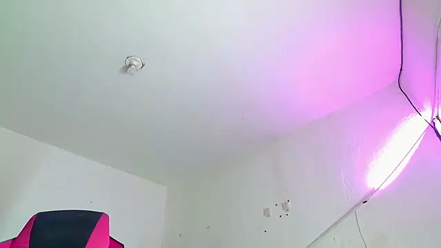 Trix ebony online show from 8, 2, 2026