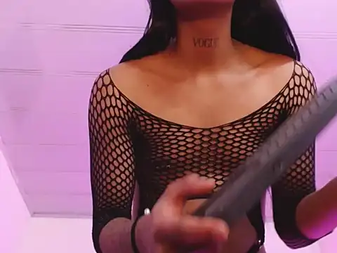 Trix ebony online show from 16, 3, 2026