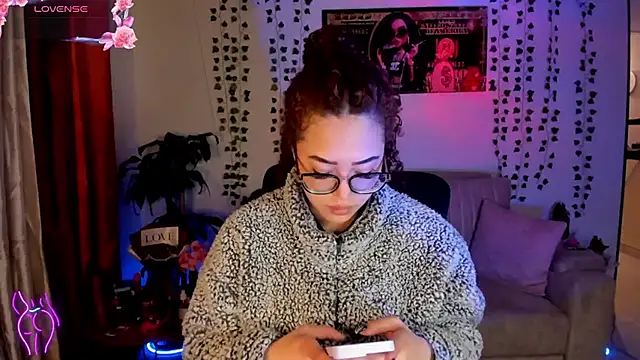 Snapshot of Lizz_martins chatting on 30, 10, 2025 Lizz martins online show from 30, 10, 2025